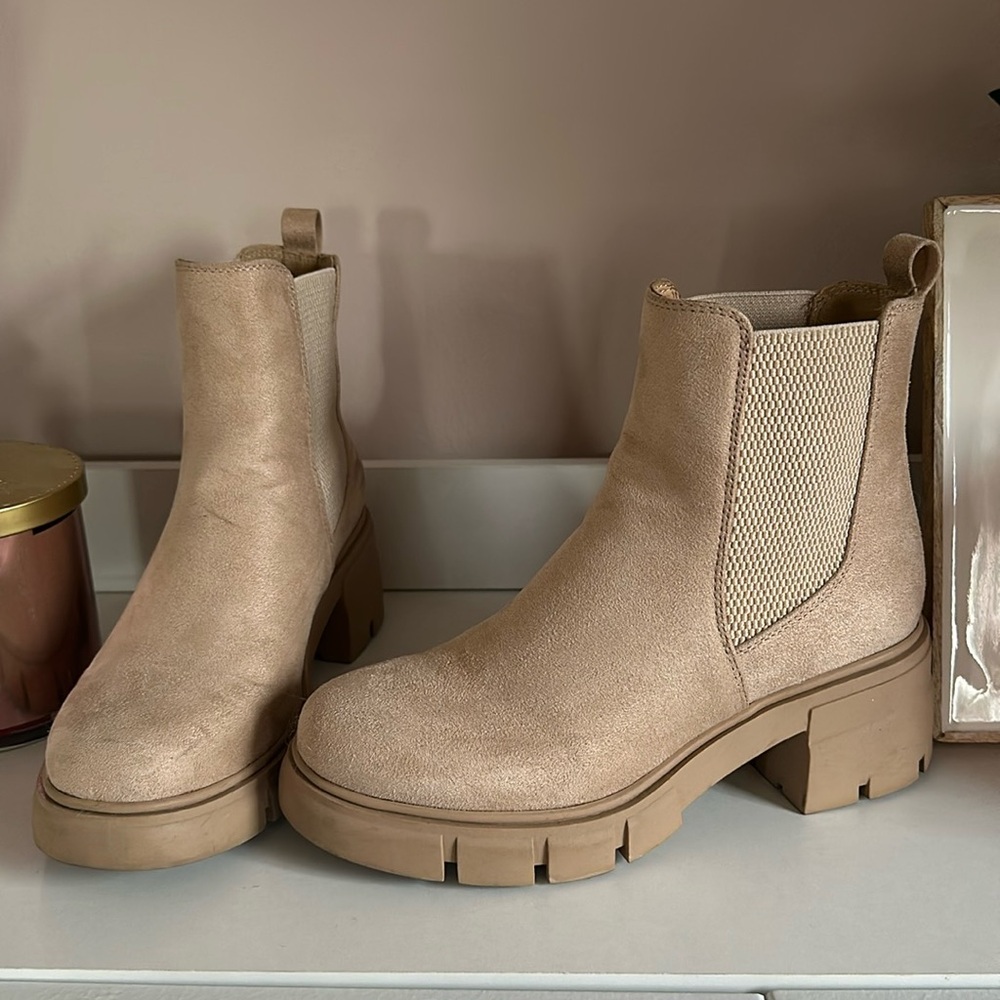 Chelsea boots beige